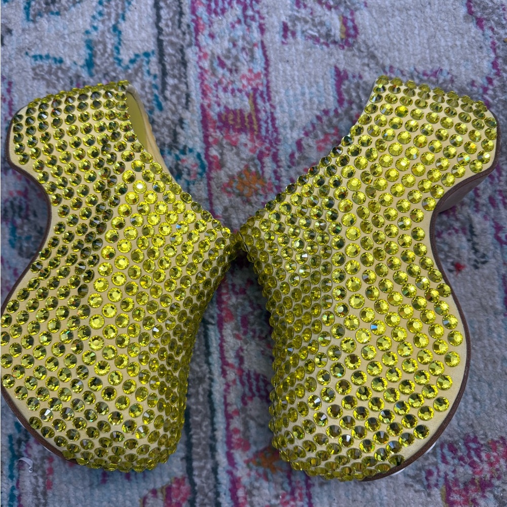 Area Yellow Crystal Rhinestone Embellished Clogs - Rare
